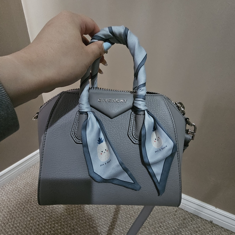 Givenchy mini antigona